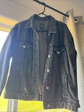Black Denim Jacket - Vintage Style